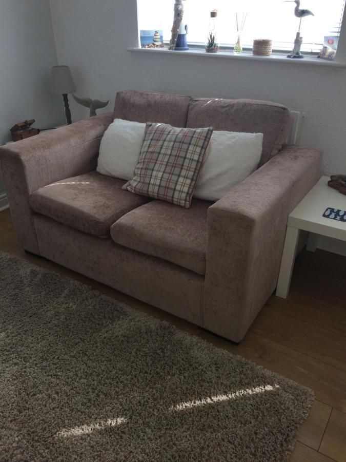 Lovely Little Flat By The Sea In Клийторпс Екстериор снимка